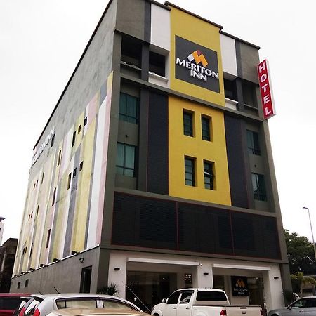 Meriton Inn Куантан Экстерьер фото