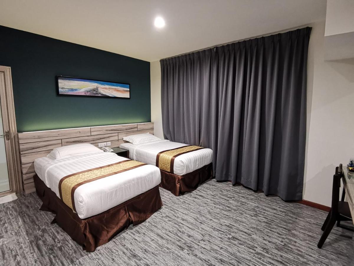 Meriton Inn Куантан Экстерьер фото