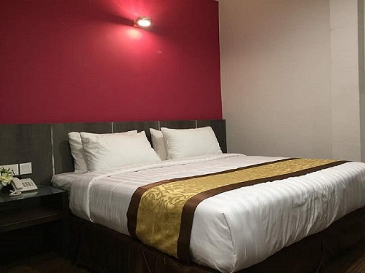 Meriton Inn Куантан Экстерьер фото
