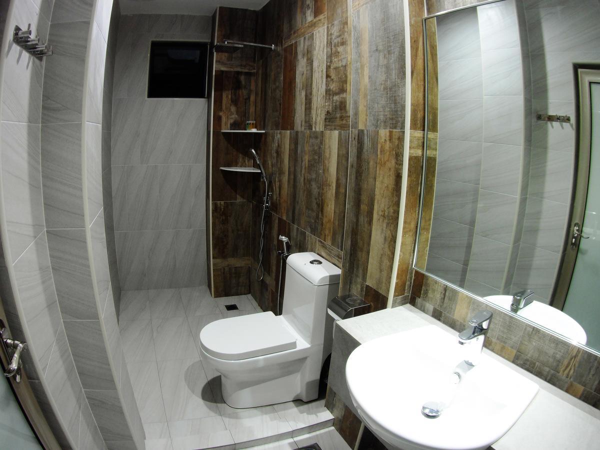 Meriton Inn Куантан Экстерьер фото