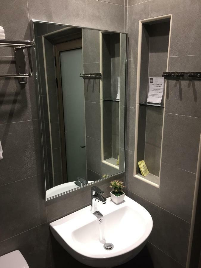 Meriton Inn Куантан Экстерьер фото